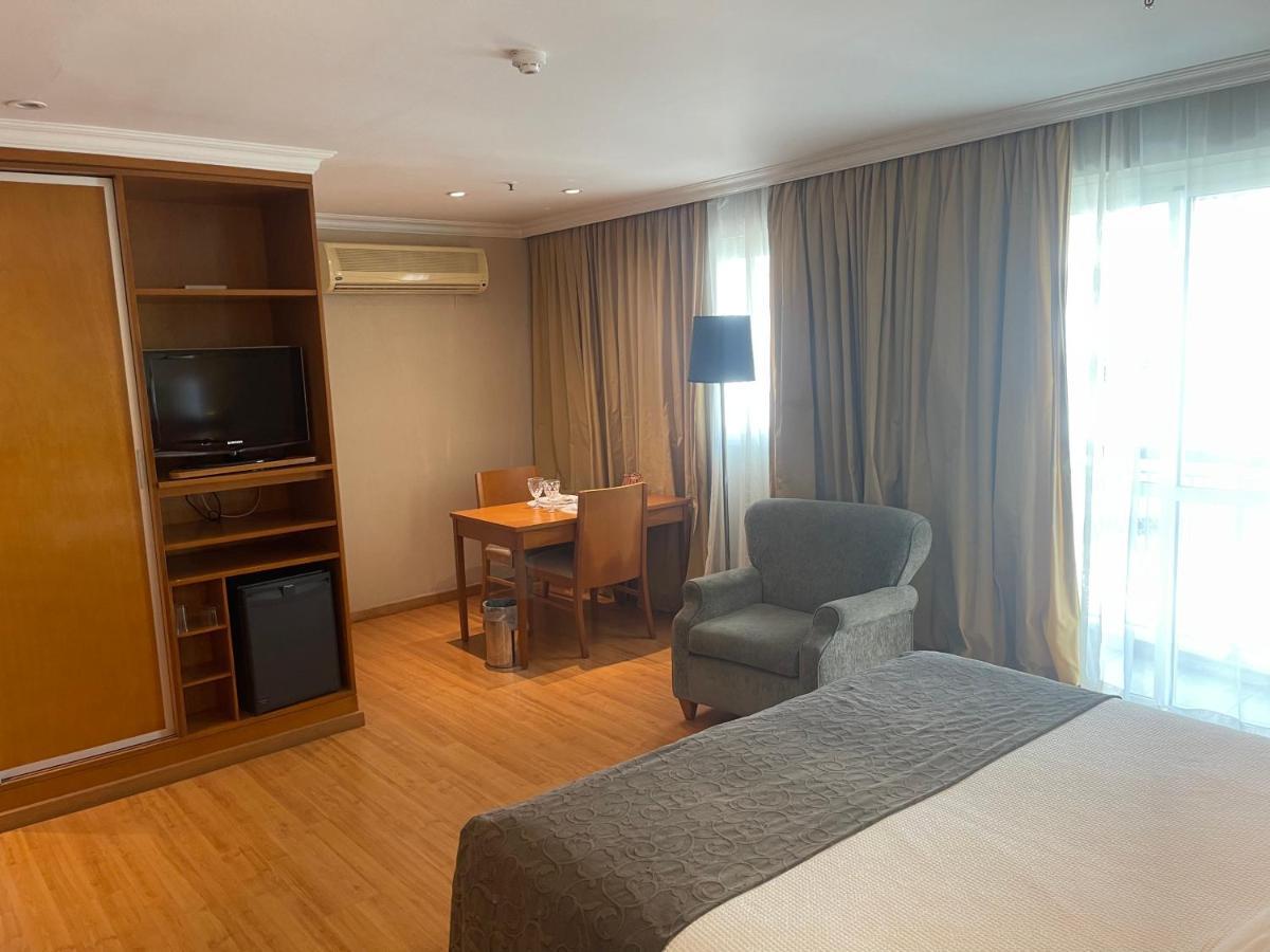 Aparthotel Flat Barra First